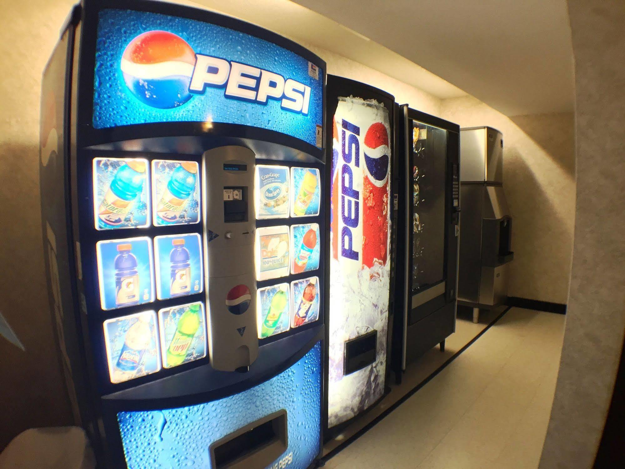 Super 8 By Wyndham Hotel